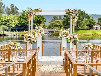 Indoor wedding