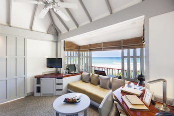 Beach Suite | 1 bedroom, premium bedding, minibar, in-room safe