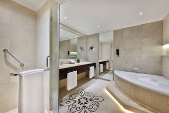 Presidential Suite, 1 Bedroom, Non Smoking | Bathroom | Combined shower/tub, designer toiletries, hair dryer, bathrobes