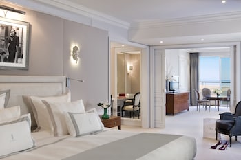 Suite (Christian Dior) | Frette Italian sheets, premium bedding, minibar, in-room safe