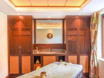 Couples treatment rooms, sauna, steam room, Turkish bath