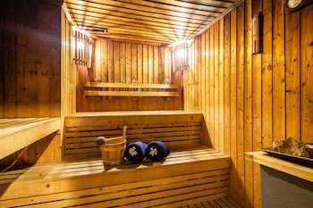 Sauna, hot springs, aromatherapy, massages