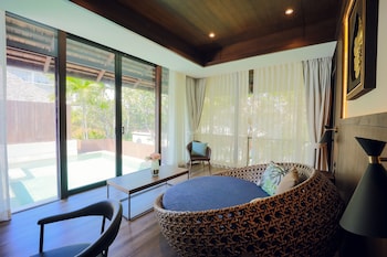 1 Bedroom Pool Villa | Living area | Flat-screen TV