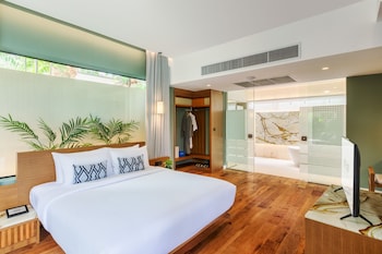 Villa, Pool Access | Minibar, in-room safe, free WiFi, bed sheets