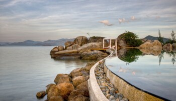 Outdoor pool, pool umbrellas, sun loungers