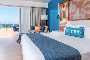 Luxury Suite, Beachfront | Premium bedding, pillowtop beds, minibar, in-room safe